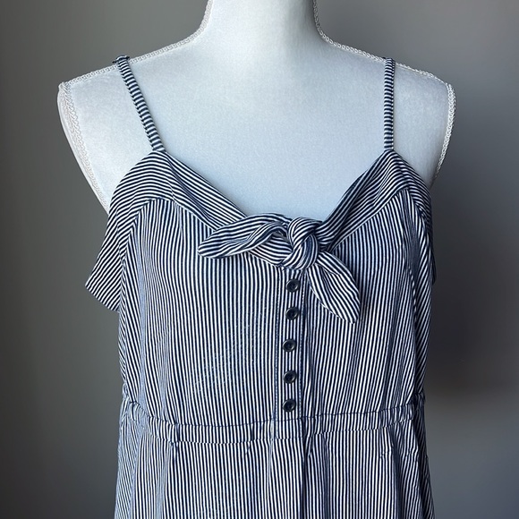 Ricki’s Top - Picture 5 of 11